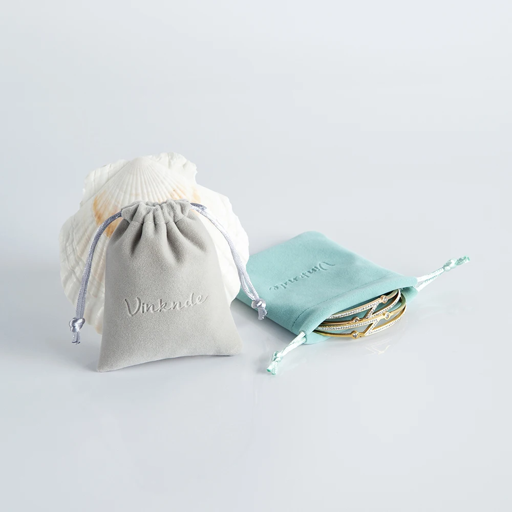 100pcs/Lot 7x9cm Custom Logo Debossed Drawstring Velvet Bags Jewelry Earrings Rings Pouches Christmas Wedding Gift Packaging Bag