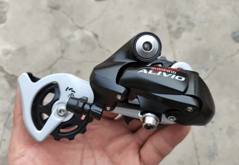 Задний переключатель передач Shimano Alivio