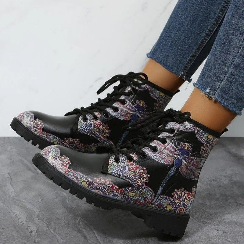 

Large Size Thick Bottom Low Heel Painting short Boots Female British Style 2022 New Retro Breathable Short Boots Black Boots