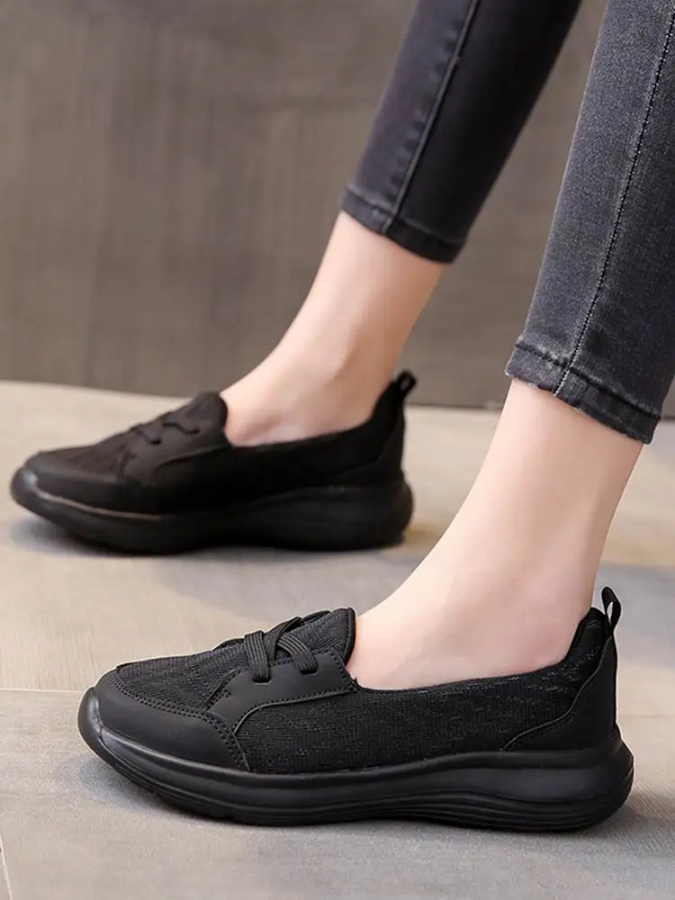 

2023 New Women's Black Casual Shoes Simple Spring Breathable Mesh Ladies Loafers Lightweight Soft Pink Flat Sneakers Slip-On