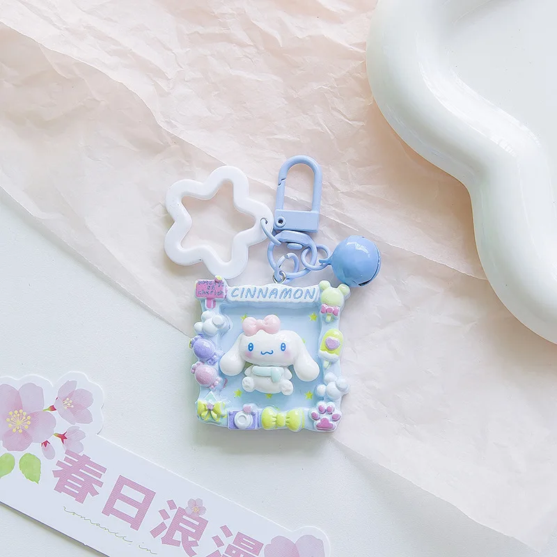 

Sanrio Hello Kitty Resin Photo Frame Keychain My Melody Cinnamoroll Cartoon Small Bell Knapsack Pendant Children Gift Decoration
