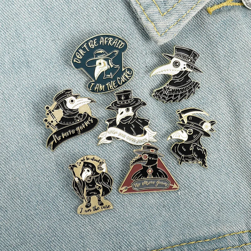 

Cartoon Jewelry Crow Plague Doctor Alloy Brooch Creative Design Enamel Pin Clothes Backpack Lapel Pins Badge Women Accessories