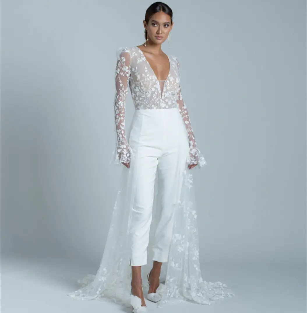 

White Wedding Jumpsuit with Long Sleeves Lace Appliques V Neck Beach Bridal Dress Pants Suit Backless Vestidos De Novia