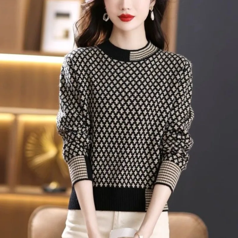 Рисунок 2 - Женский осенне-зимний модный элегантный