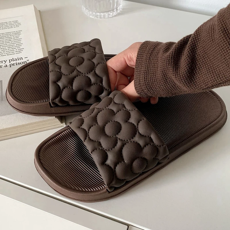 2022 Summer New Women Slipper Flat Heel Casual Slides Non-slip Bathroom Home Slipper Slip On Open Toe Flip Flops Beach Slides