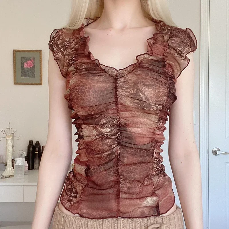 Короткий топ с леопардовым принтом и v-образным вырезом в американском стиле