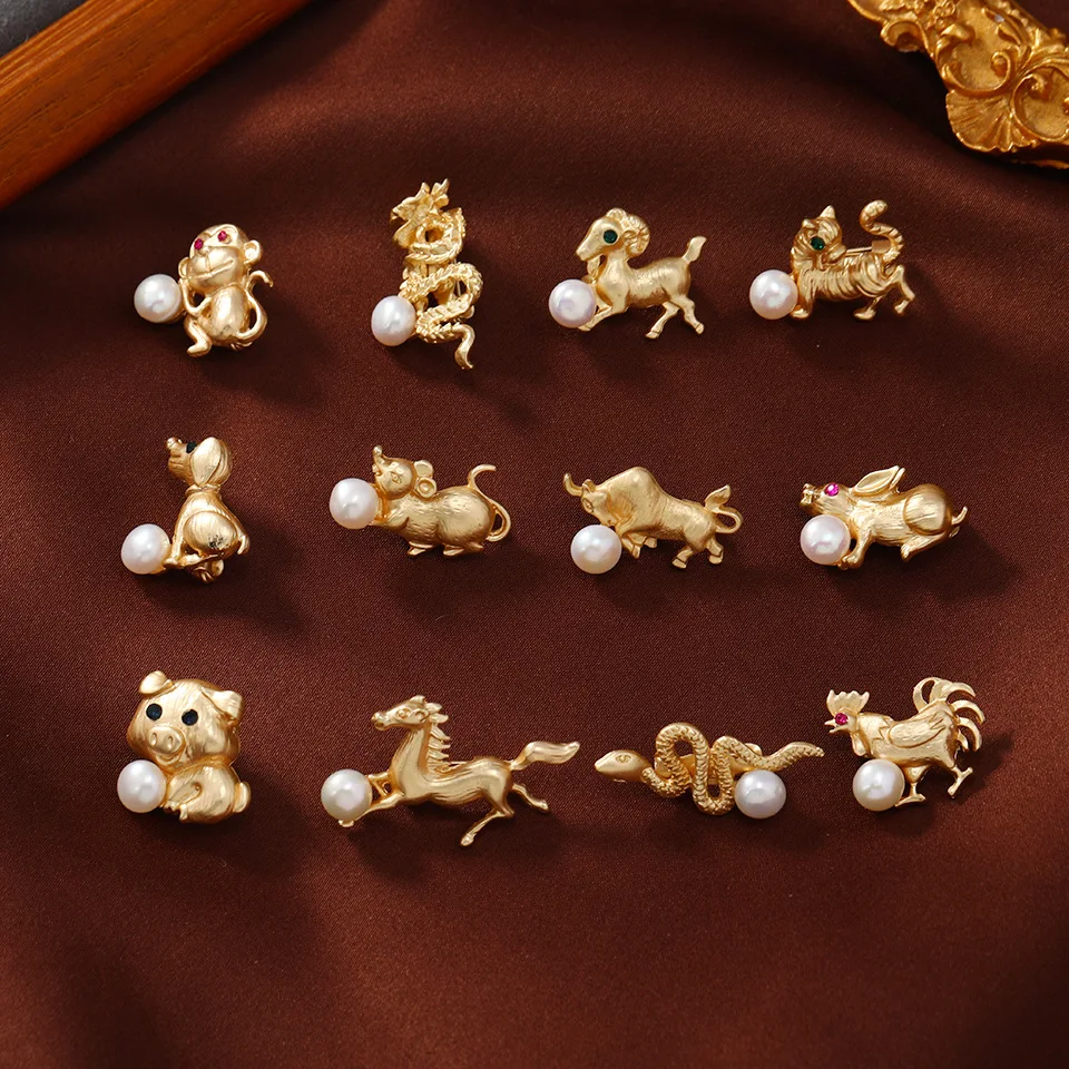 

Cute Mini Matte Gold Color Zodiac Brooches Pins for Women Men Vintage Animal Corsage Rabbit Dog Dragon Pig Sheep Badges Jewelry