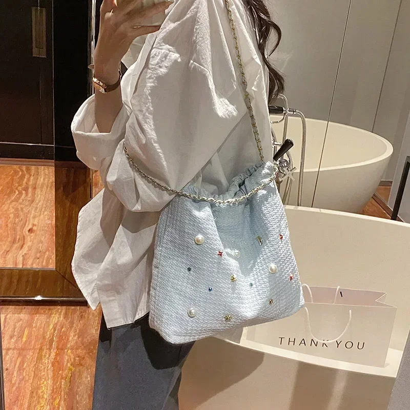 

2023 Fashion Women's Bag Chain Women's Shoulder Bag Trend Casual Women's Bag Buckle Design Large Capacity Women's Tote Bag