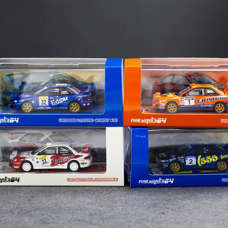 Модель автомобиля из окрашенного сплава FineWorks 1:64 Subaru WRX GC8 WRC с раллийной тематикой