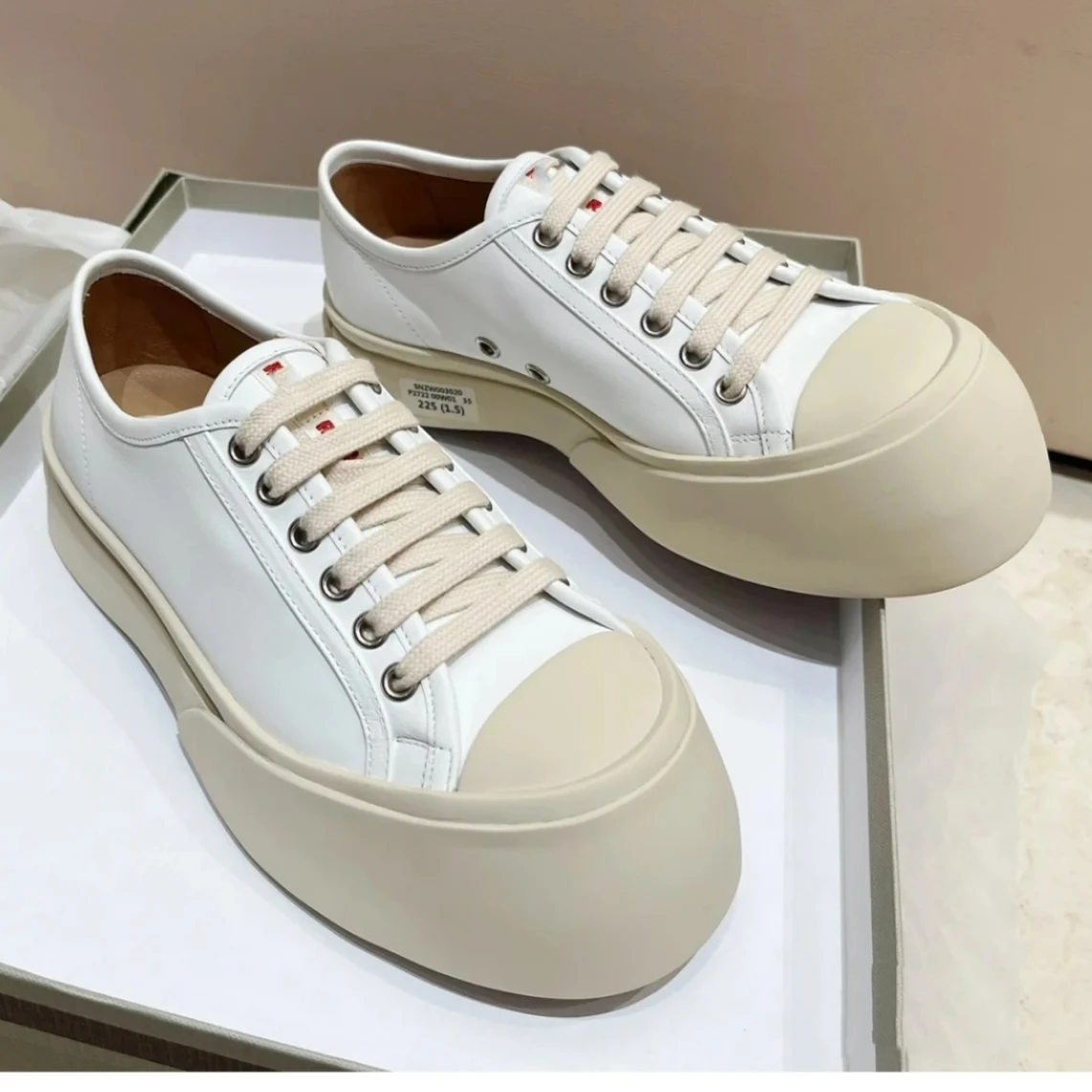 Big Head Thick Sole Shoes Men's and Women's Same Flat Bottom Bottom Increase Leisure Sports Line Lace -up Big Size Shoes