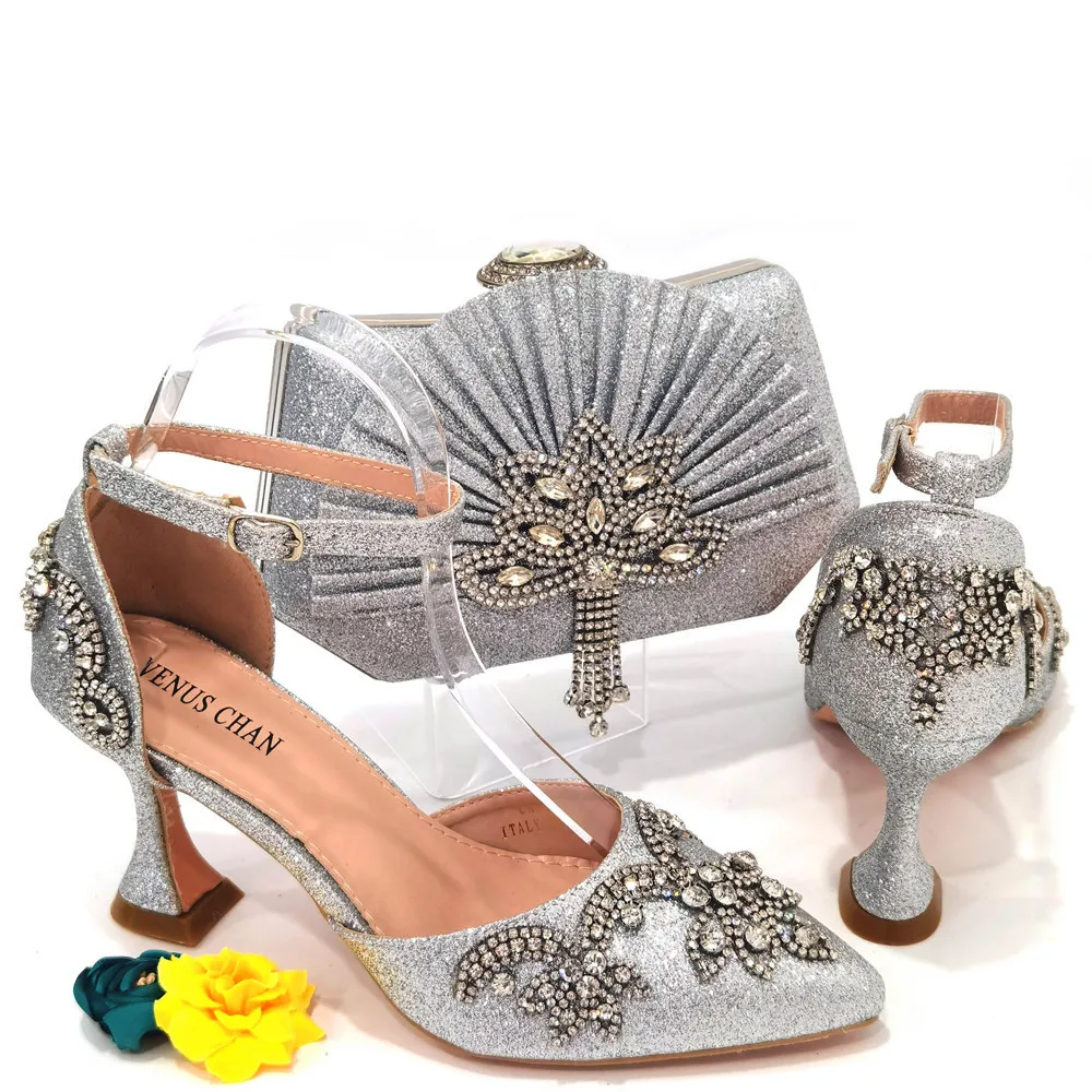 

Sweet Stylish And Beautiful Silver Coral-like Hollow With The Same Color Small Rhinestone Decoration Party Ladies Shoes And Bag
