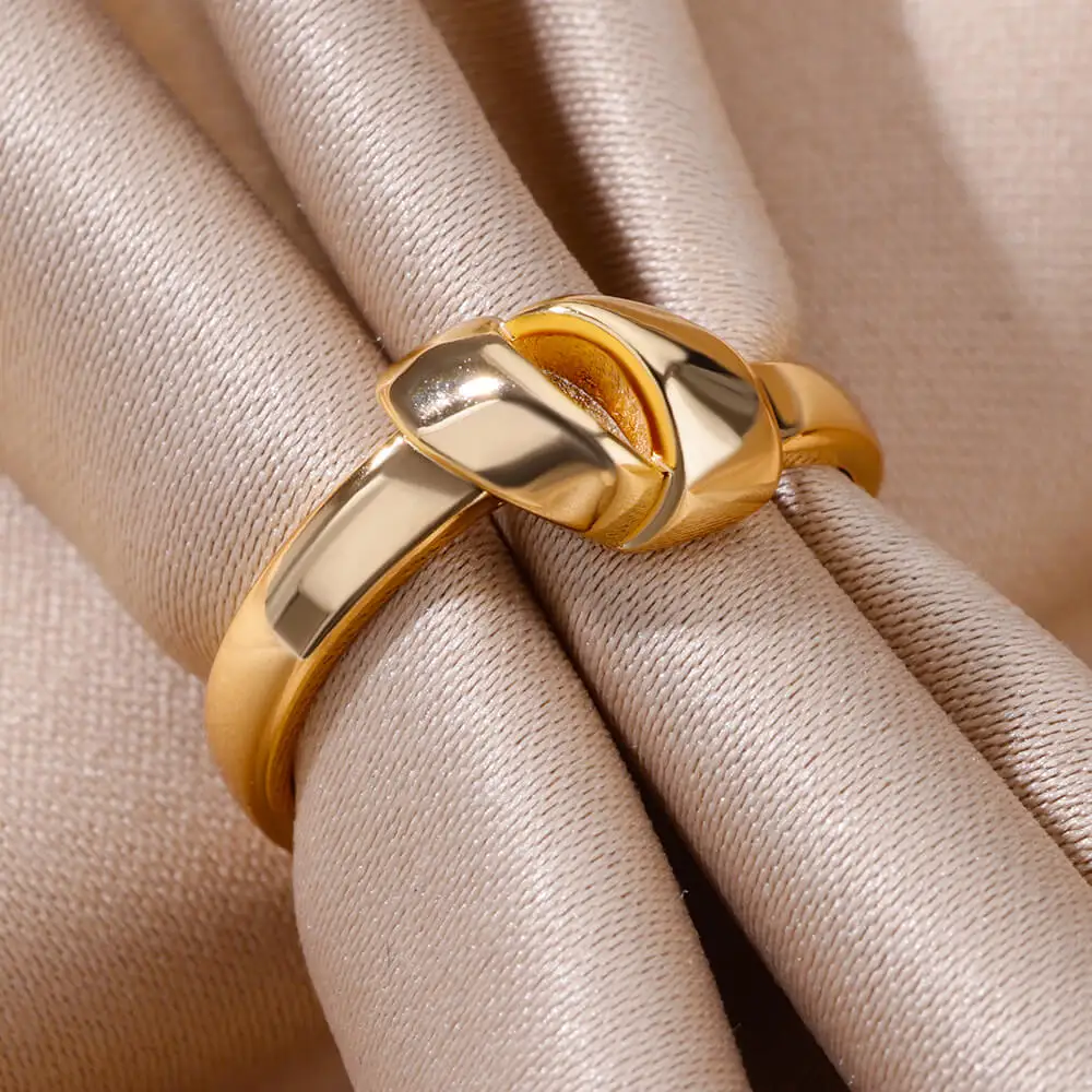 

Stainless Steel Rings for Women Charm Decoration Fashion Jewelry Trend Simple Aesthetic Love Entanglement Knot Couple Ring Gift
