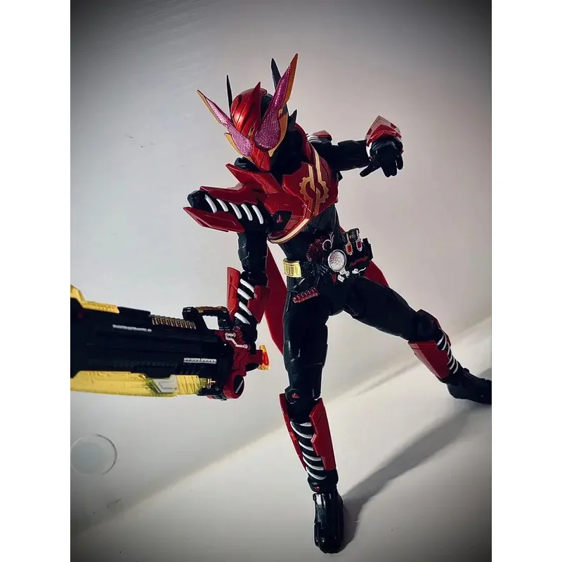 Экшн-фигурка Каменского гонщика в масках 15 см