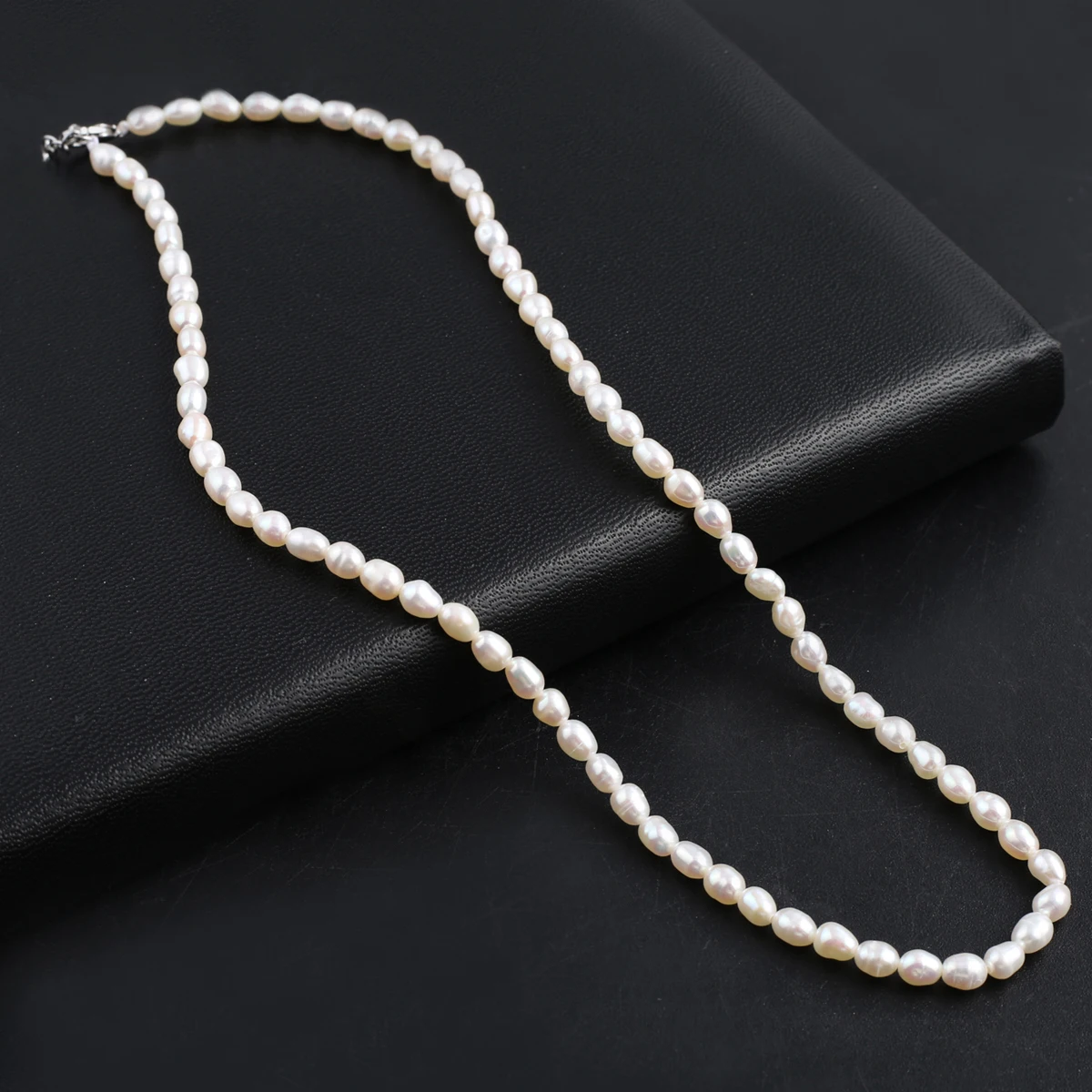 

White Natural Freshwater Pearl Necklace Fashion Beaded Collar Chain Choker Necklace for Women Trendy Wedding Jewelry