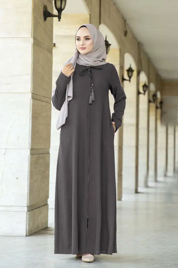 

Один экземпляр вышитых мусульманских нарядов Ferace istanbulstyles для женщин