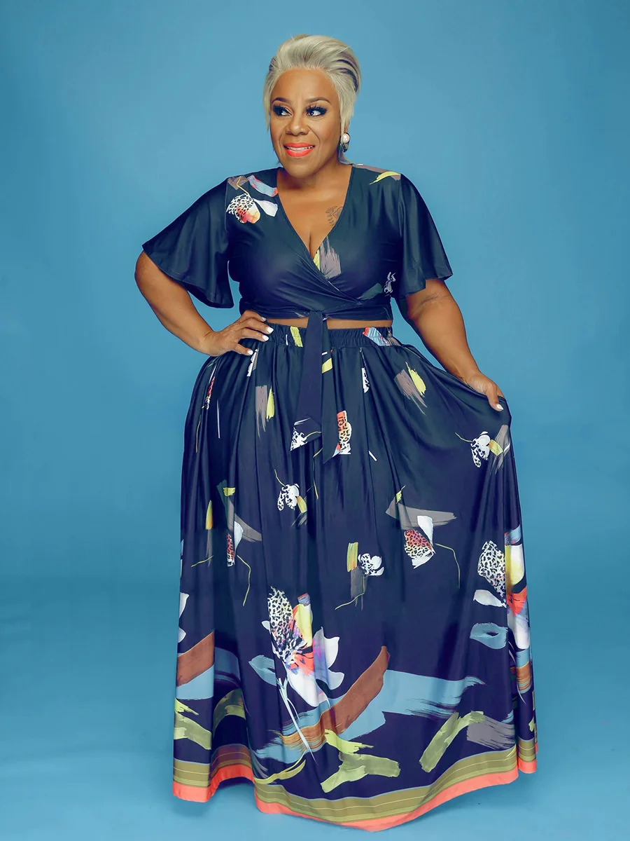 2023 Plus Size Women's Fashion New Style Strap High Waist Print Two Piece Dress V-Neck Short Sleeve Holiday Set
