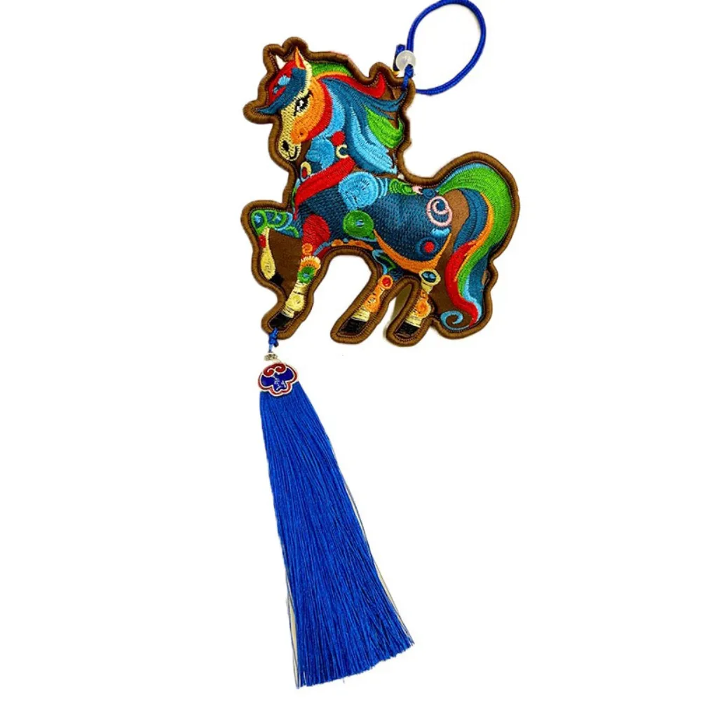 

Китайский новогодний пакетик благовоний с кисточкой