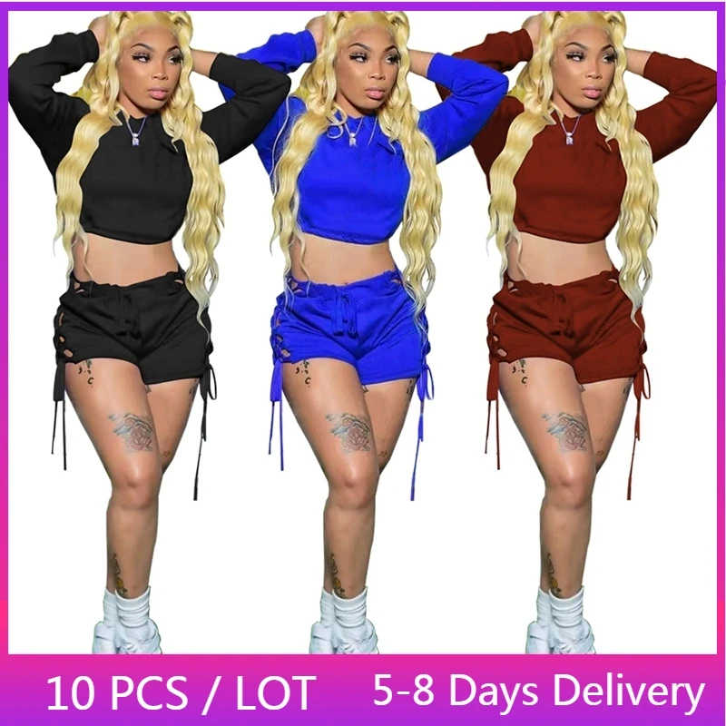 

Женский спортивный костюм из двух предметов, толстовка с капюшоном и шорты на завязках