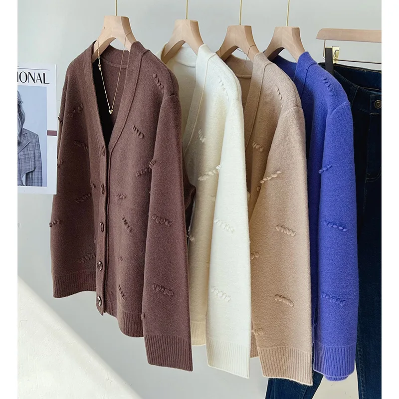 

Женский трикотажный кардиган с V-образным вырезом и длинным рукавом