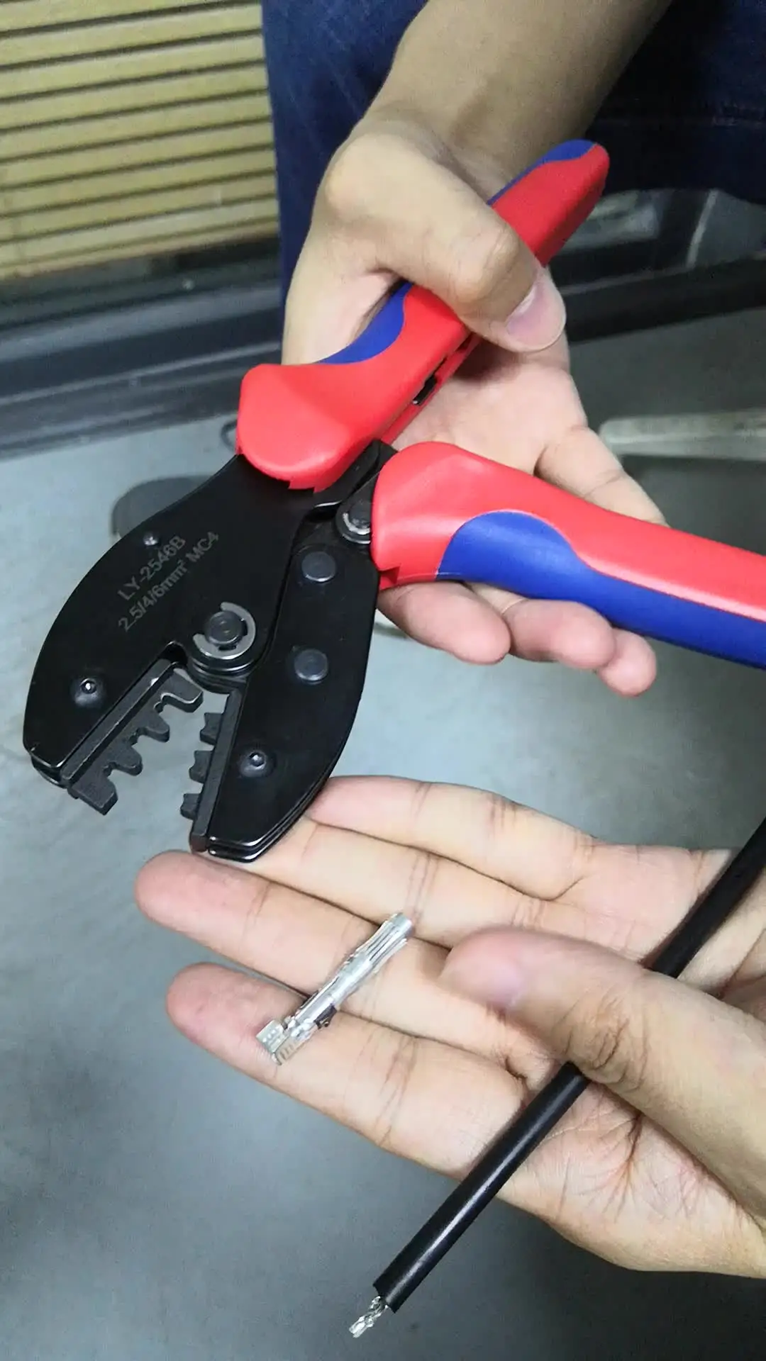 

Slocable Hand Crimping Tool Solar Cable Crimper PV Wire Crimping Tool for Open Terminal Connector