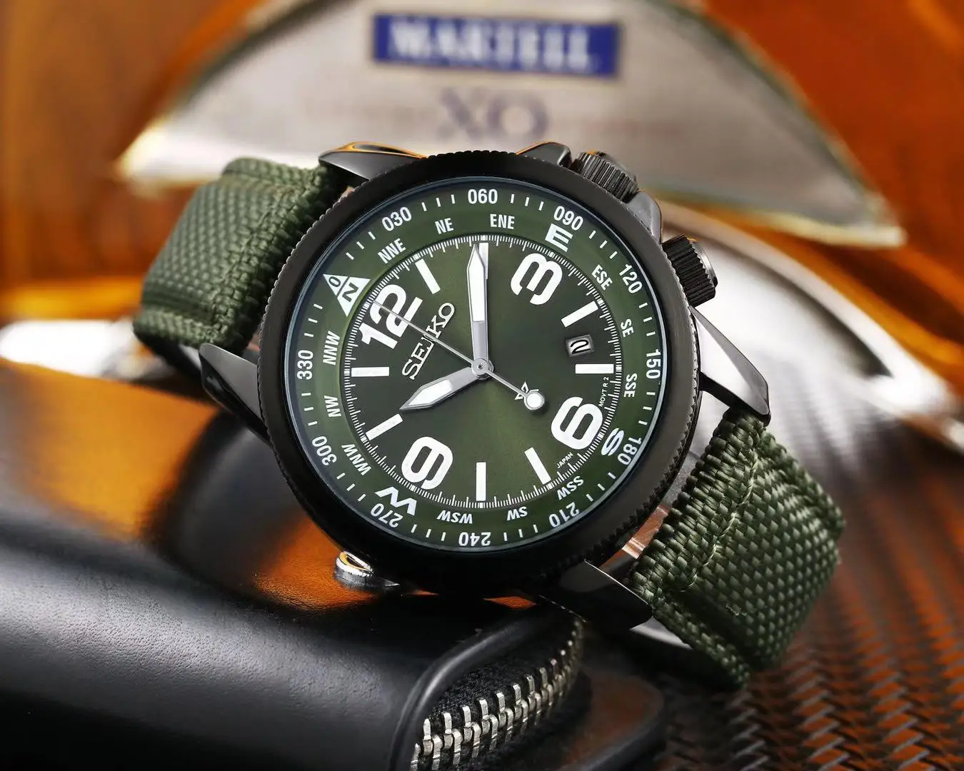 

Seiko High Quality Men's Watch Outdoor Sports Style Chronograph Knit Strap Waterproof 42mm Dial Quartz Watch