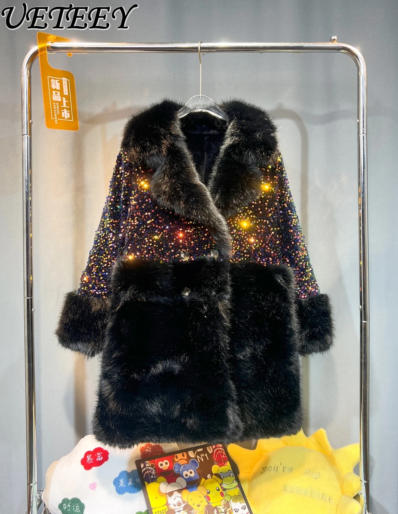 Рисунок 6 - Женское пальто из искусственного