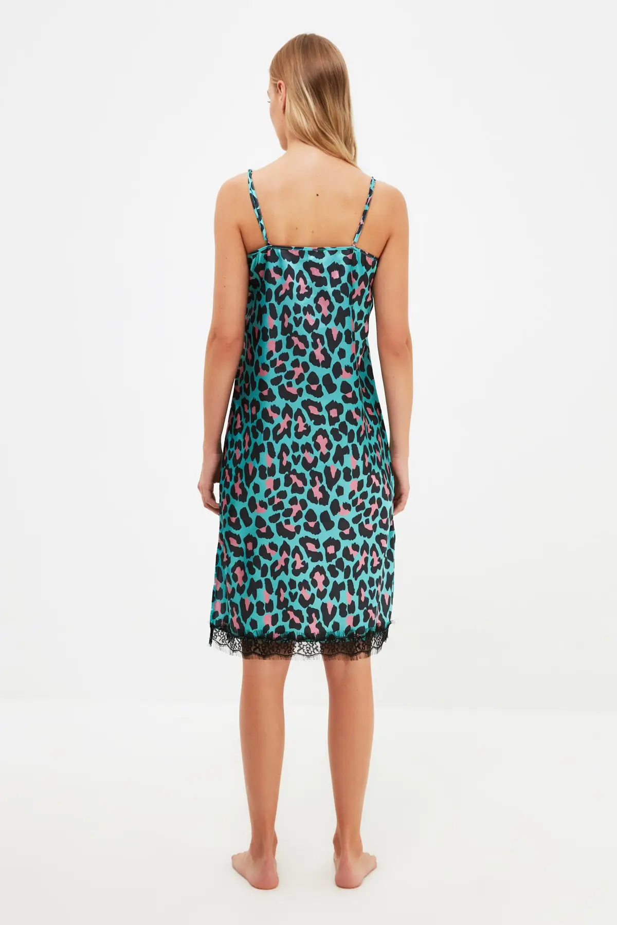 

Trendyol Leopard print Satin Nightgown THMAW22EL0885