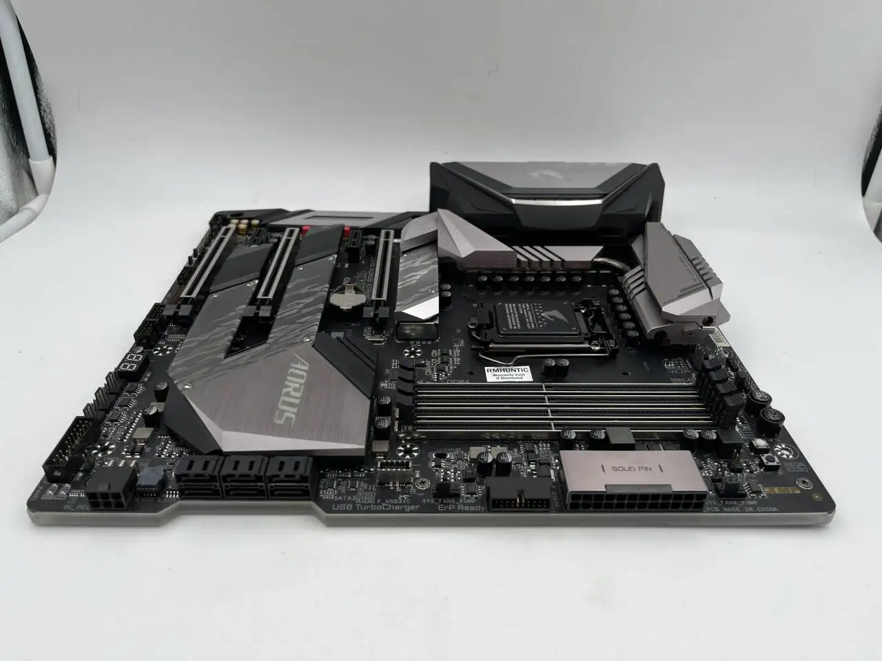 Материнская плата LGA1151 4 × DDR4 128 ГБ E-ATX 6 ×SATA Z390 AORUS XTREME