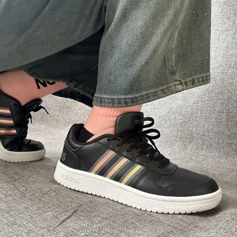 Кроссовки женские износостойкие из дышащего материала с низким верхом