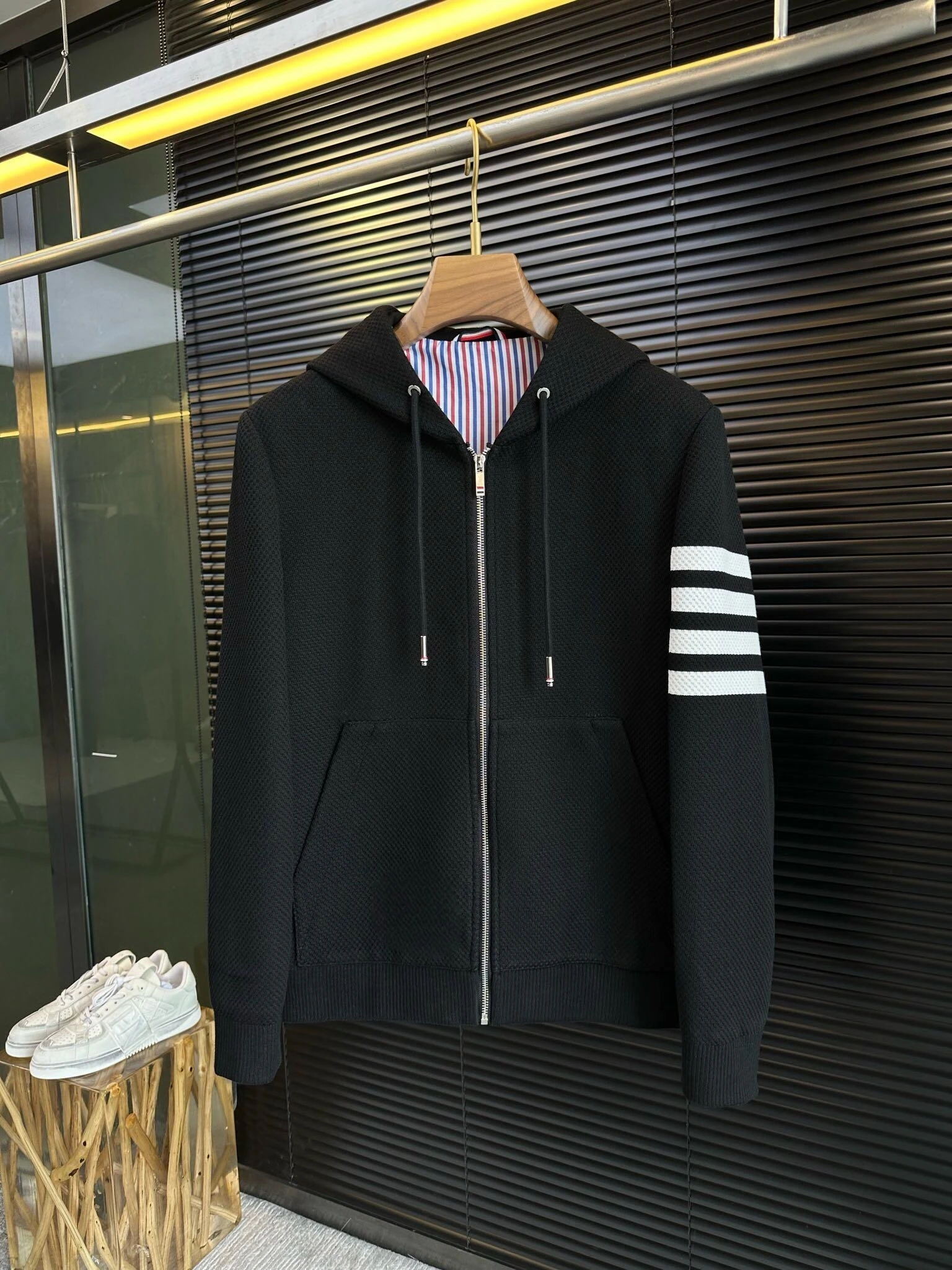 

Fashion Brand TB Sweatshirts Four Bars Tb Loose Zipper Cardigan Hoodie Autumn And Winter Lovers Hooded Casual Coat