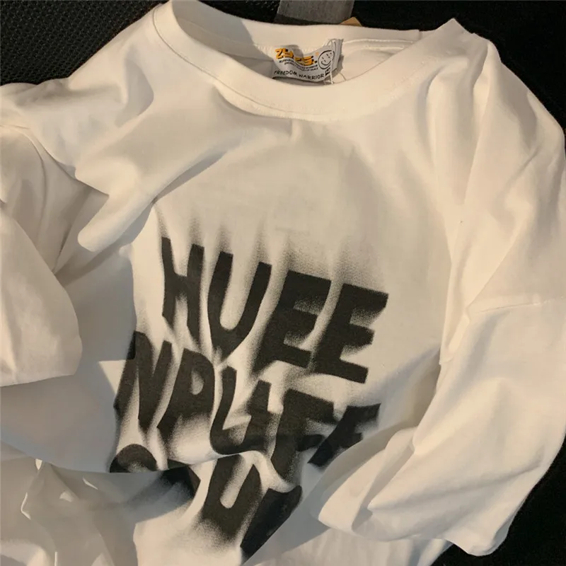 

Женская футболка с коротким рукавом и круглым вырезом, свободного покроя