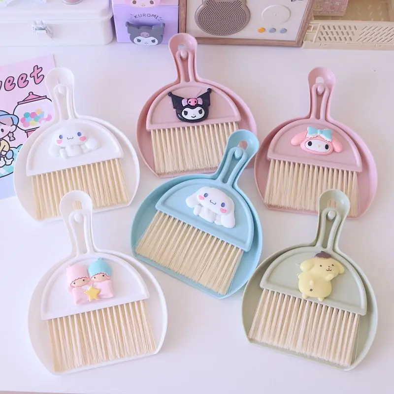 

Kawaii Sanrioed пылевая щетка Kuromi My Melody Cinnamoroll помпон Purin симпатичная мини-мультяшная настольная искусственная кожа