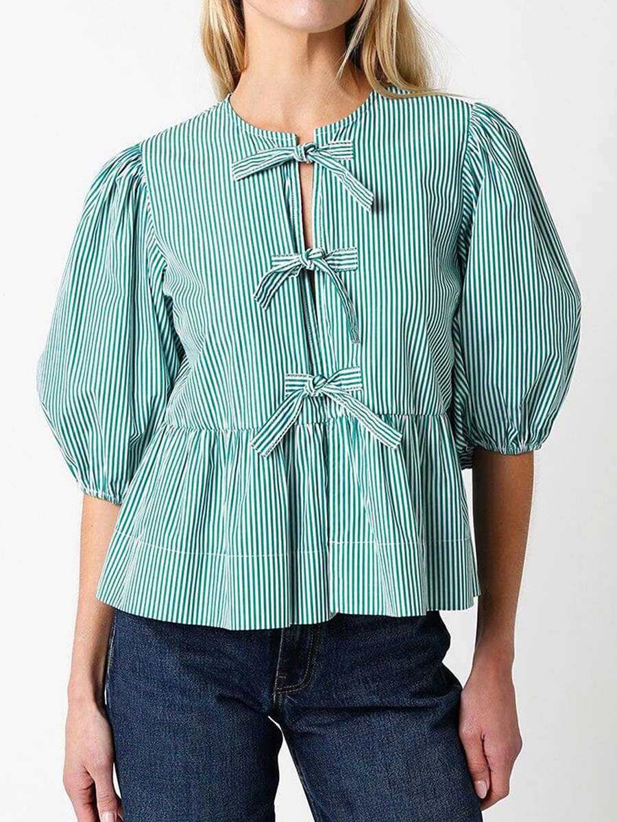 Женская блузка с завязкой свободная пышными рукавами круглым вырезом оборками