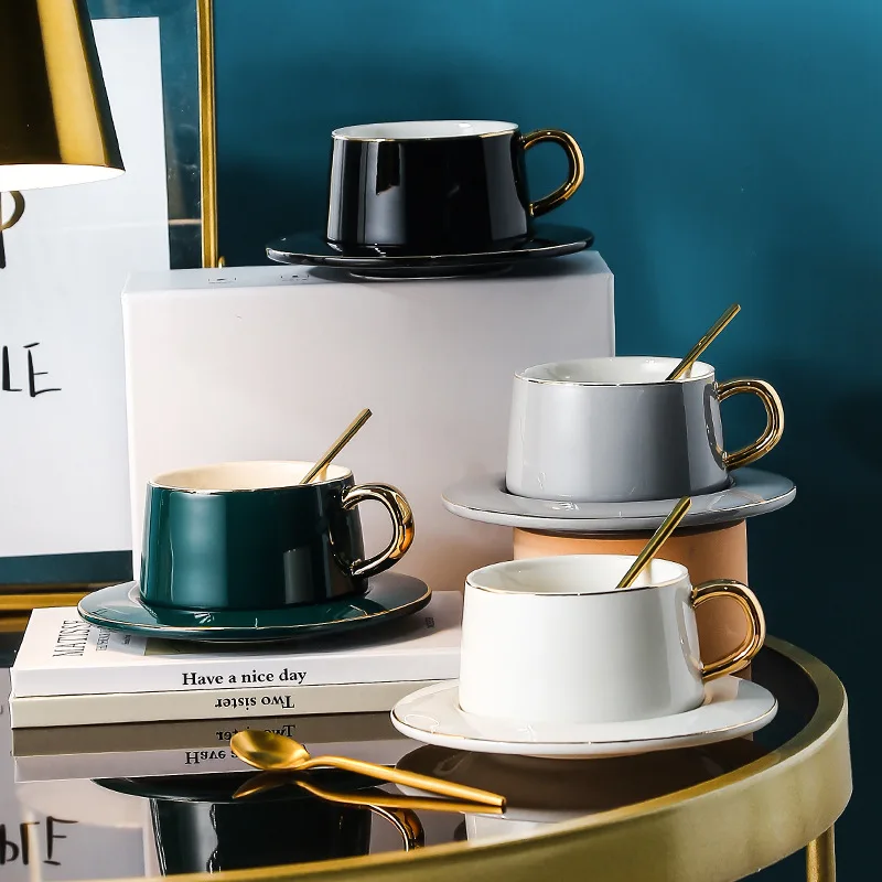 Керамическая кофейная чашка с ложкой 250 мл