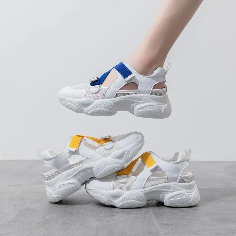 

Летние Новые модные женские туфли Baotou, спортивные сандалии, Женская Белая обувь с вырезами, на толстой подошве, повседневная женская обувь