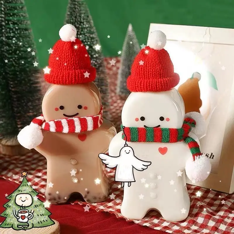 

Christmas Cartoon Gingerbread Man Drink Bottle Plastic Cute Shape Santa Hat Scarf Kitchen Kids Couple Christmas New Year Gifts