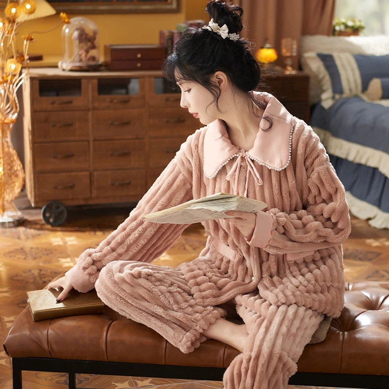 

Новинка, женская пижама, зимний утепленный розовый кардиган из кораллового флиса с отложным воротником и длинными рукавами, одежда для отды...
