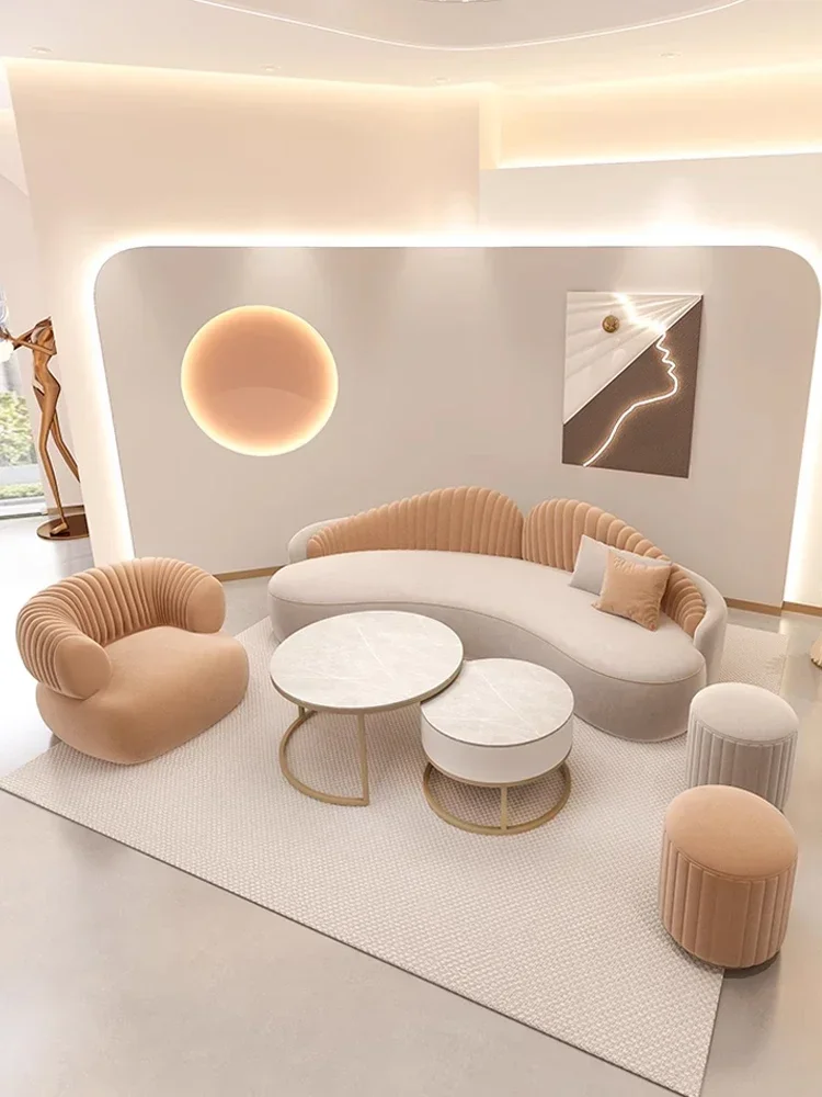 Новый офисный диван зона отдыха прием свет роскошная одежда магазин вестибюль