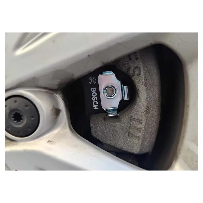 Задние тормозные колодки BOSCH MG6 2017-2024 4 шт.