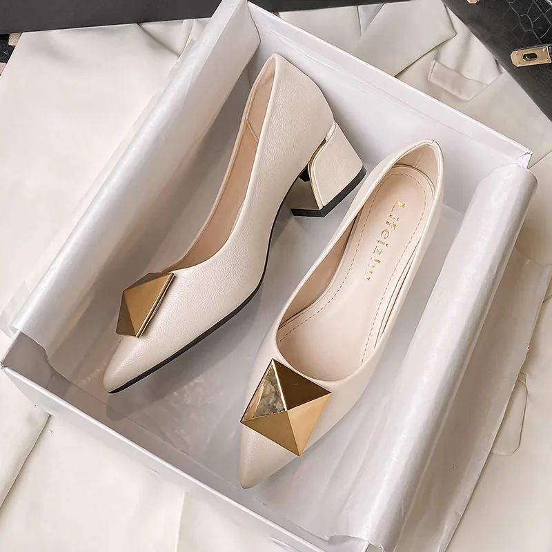 Women Pointed Toe Pumps Slip on Loafers Office Lady Shoes 5cm Med Heel Microfiber Leather Gold Square Chain Soft Femle Soles D75