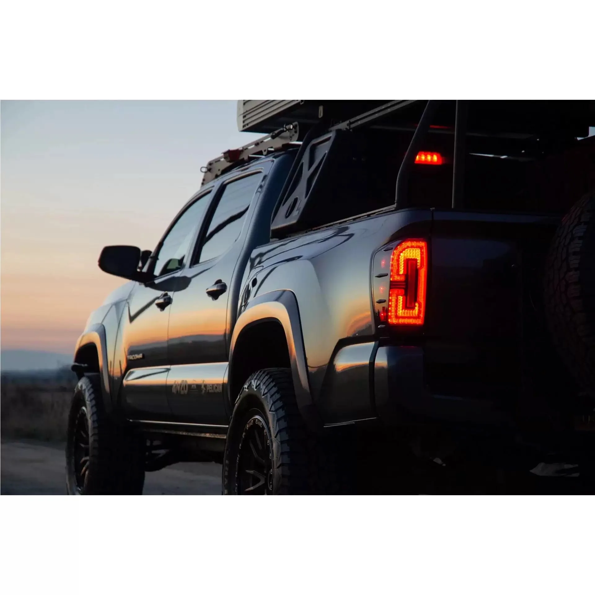 Фото Пара автомобильных задних фонарей в сборе для Toyota Tacoma 2016-2022, светодиодные стоп-сигналы с мерцанием, Plug and Play, задние фонари, задние фонари №2