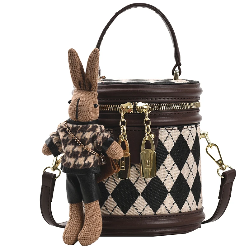 Женская сумка-мессенджер из овечьей кожи