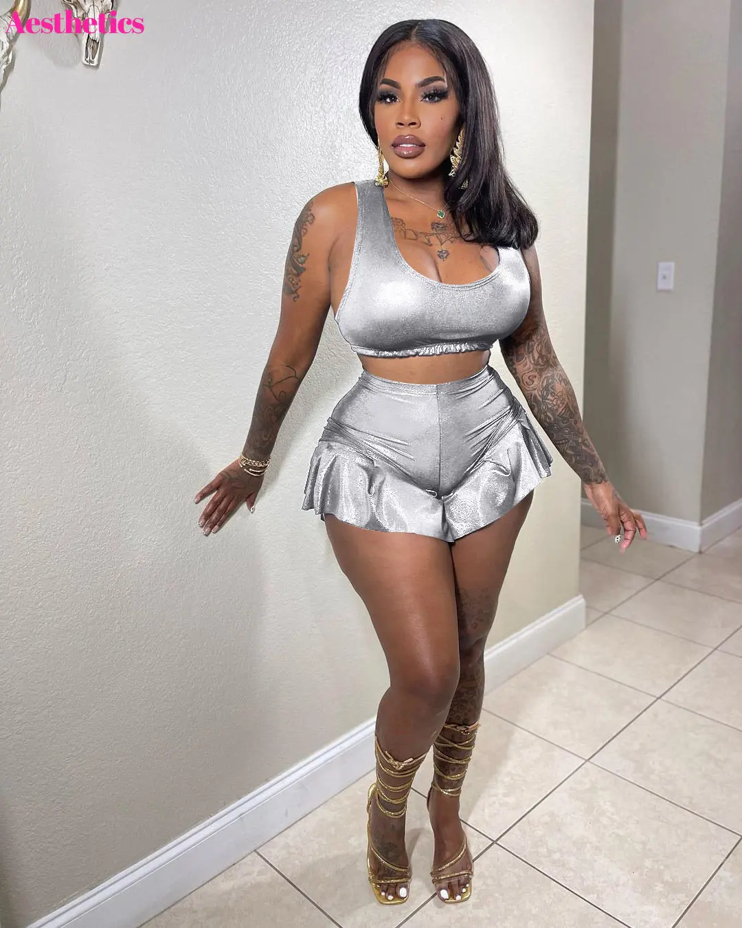 

Sexy Gilding Set Sleeveless Shirt Top And Pleated Edge Shorts Suit 2023 Classic Street Fitness Two 2 Piece Set Outfit Tracksuit