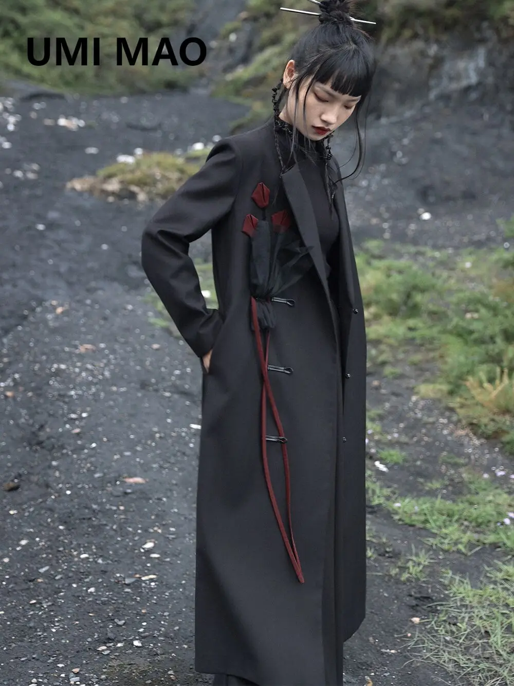 

UMI MAO New Vintage Asymmetric Blazers Coat Dark Small Style Design Sense Handsome Romantic Long Windbreaker Femme Woman Jacket