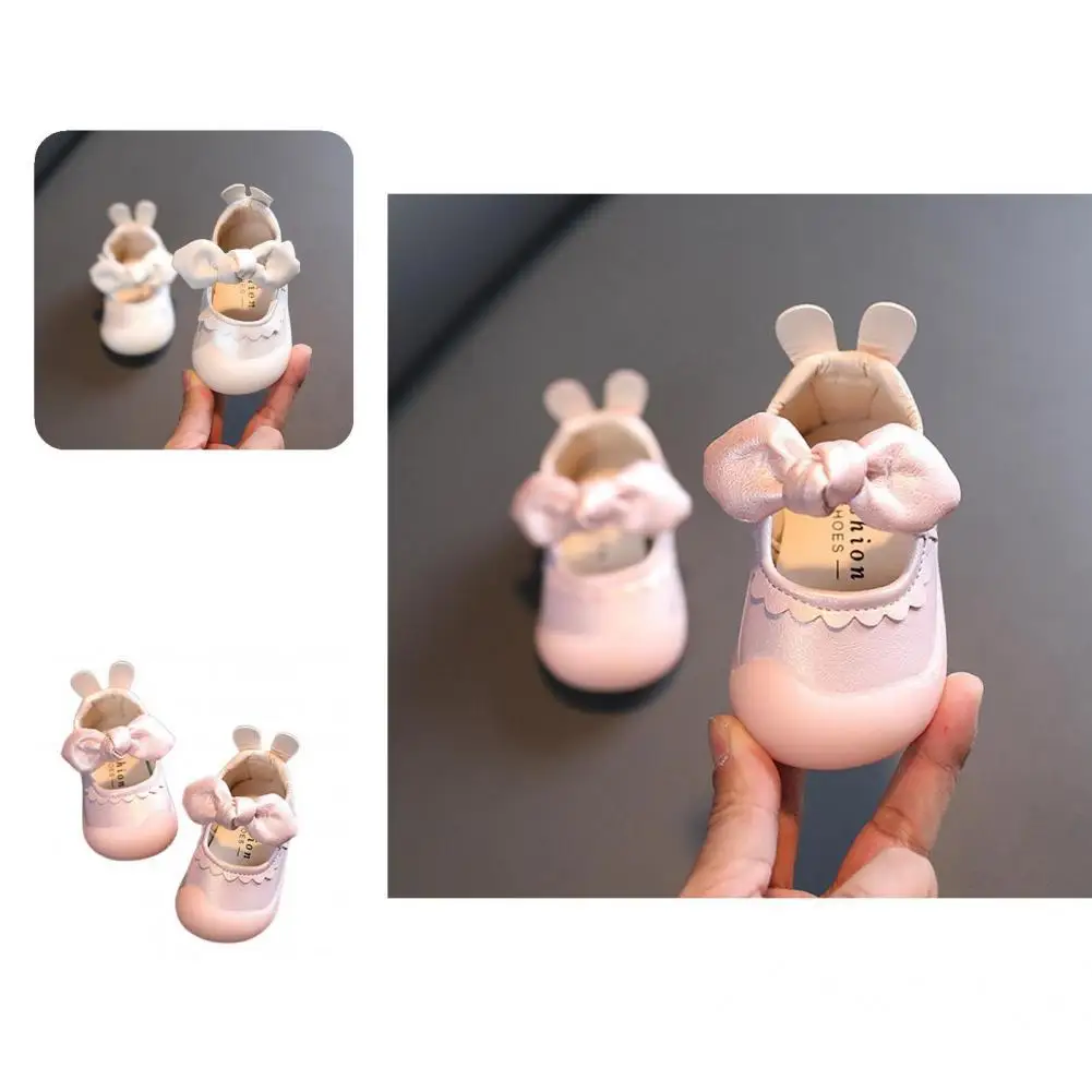 

Smooth Surface Cartoon Design Wave Edge Kids Shoes with Bow Tie for Children