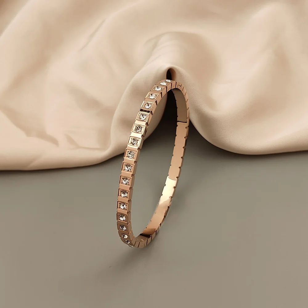 Классический квадратный браслет из нержавеющей стали с цирконием O-образной