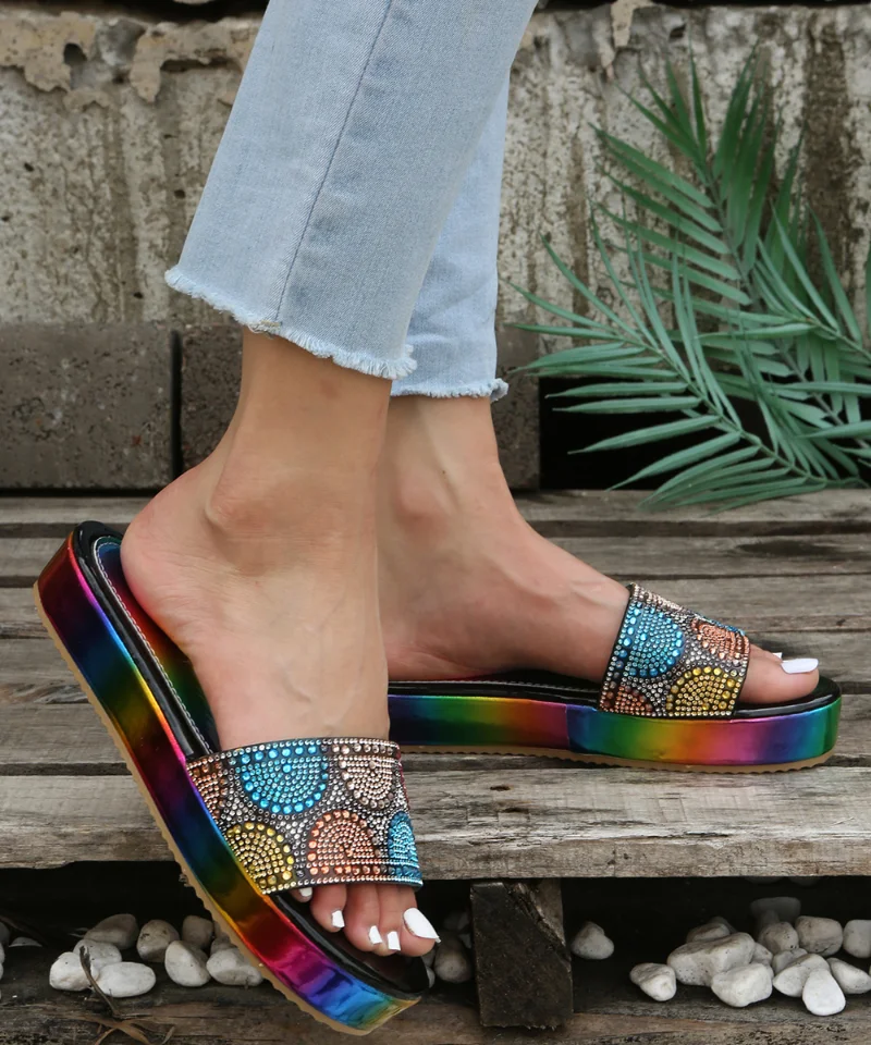 Shoes for Women 2023 Hot Sale Basic Women's Slippers Summer Rhinestone Rainbow Ladies Sandals Fashion Shiny Platform Beach Shoes