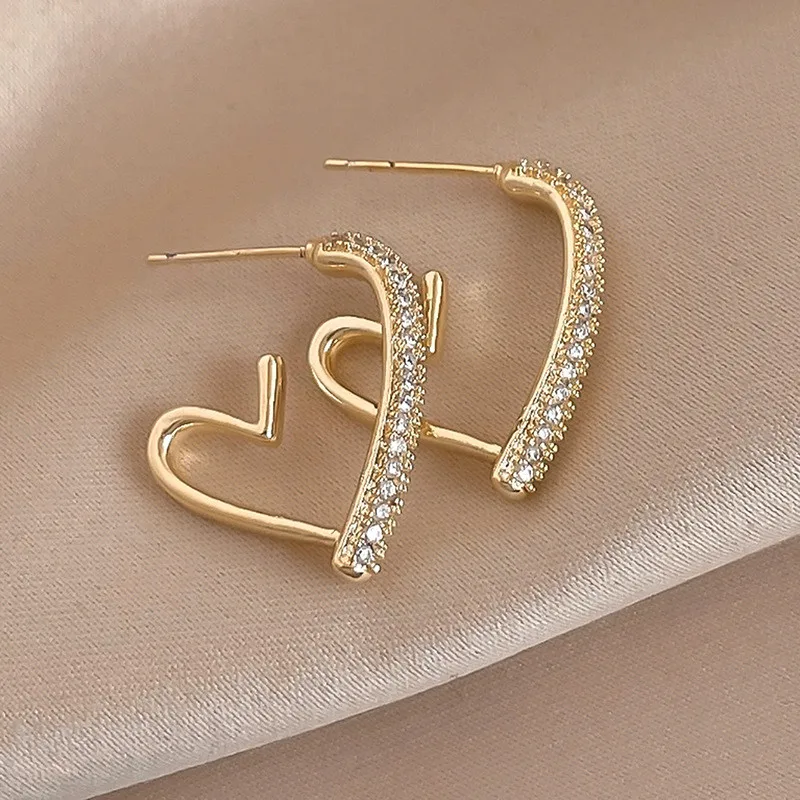 

2023 Exquisite Heart Stud Earrings for Women Shining CZ Zircon Hollow Out Design Big Wedding Earring Girl Temperament Jewelry