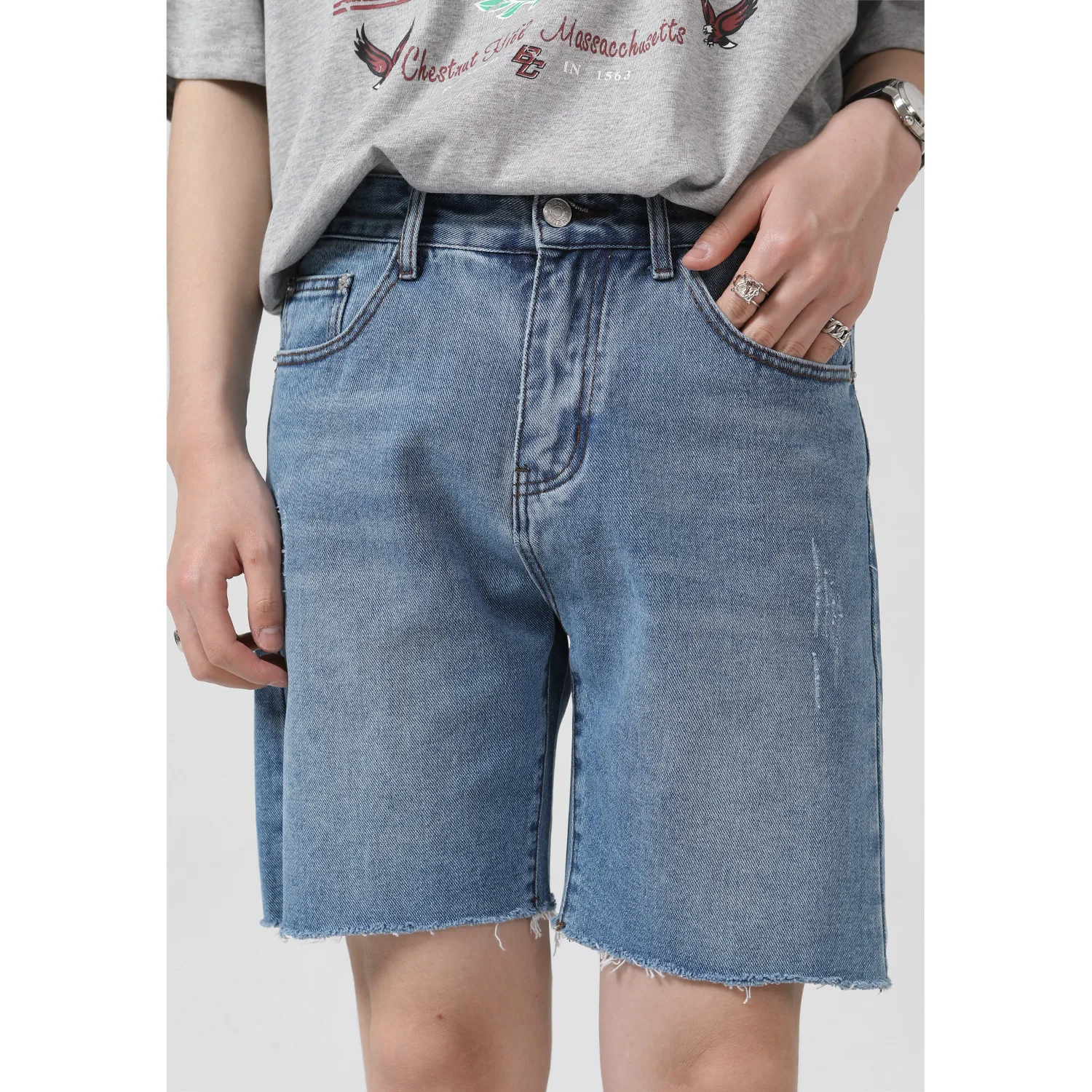 

ZCSMLL 2022 Summer Spring Solid Color Denim Shorts New Products Korean Version Raw Edge Straight Loose Ins Denim Shorts for Men
