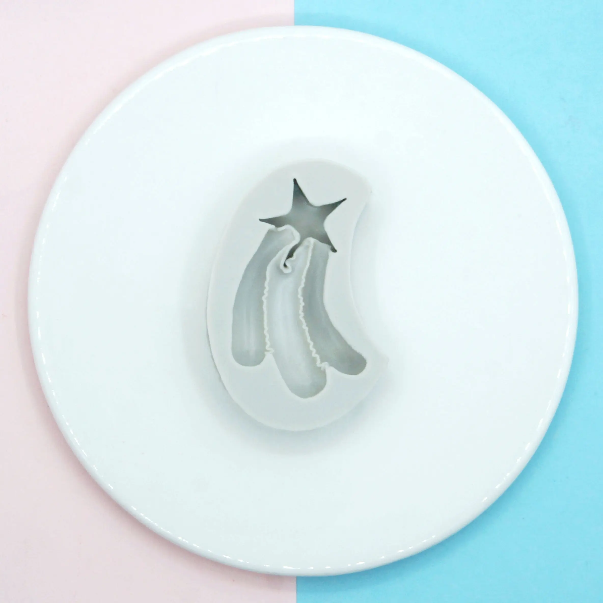 Радужные аксессуары для украшения тортов